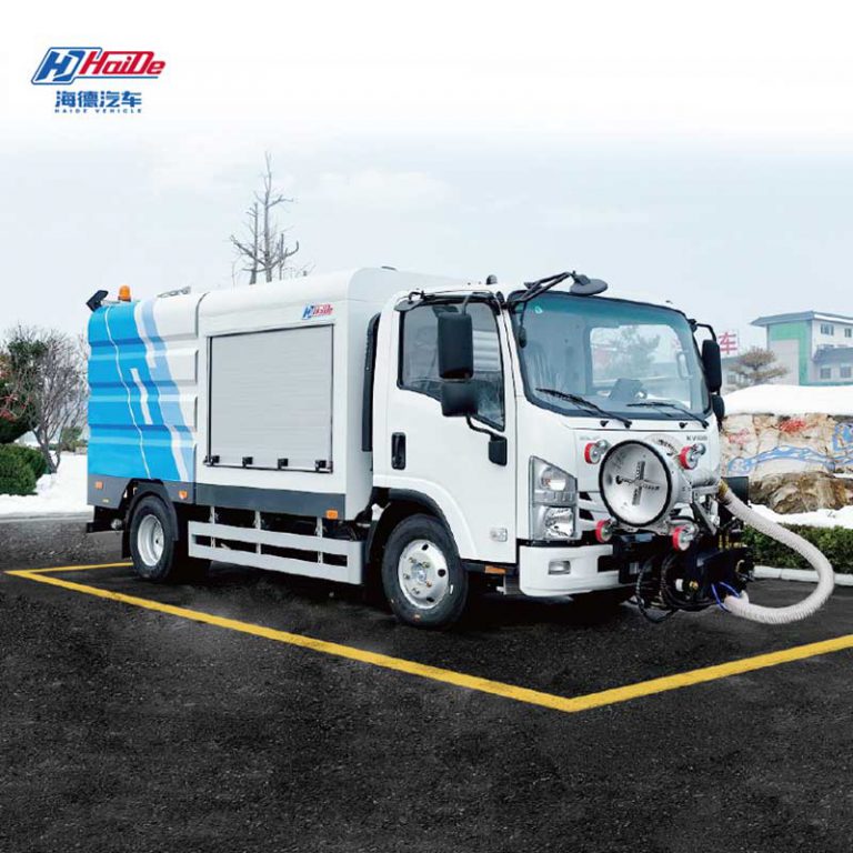 CHD5070TWQQLE6-High-pressure-Water-Road-Marking-Line-Cleaning-Truck2