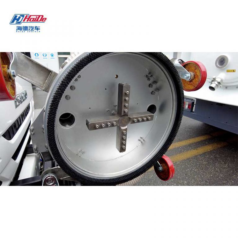 CHD5070TWQQLE6-High-pressure-Water-Road-Marking-Line-Cleaning-Truck4