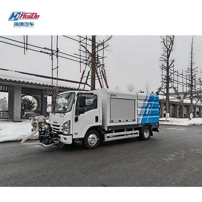 CHD5070TWQQLE6-High-pressure-Water-Road-Marking-Line-Cleaning-Truck5