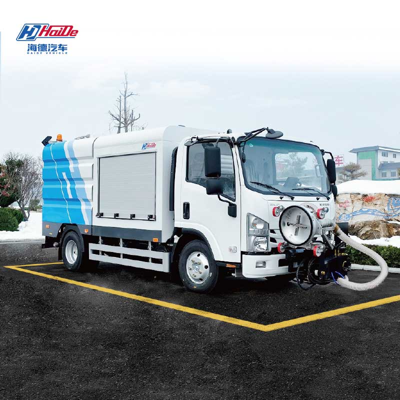 Road-marking-cleaning-truck---Middle-East-customized